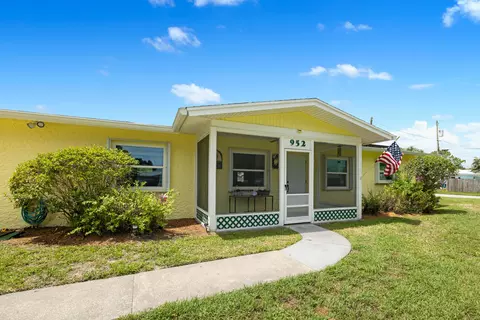 952 SW 37th Ter, Palm City, FL 34990