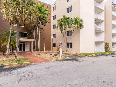 6930 Miami Gardens Dr #1-215, Hialeah, FL 33015