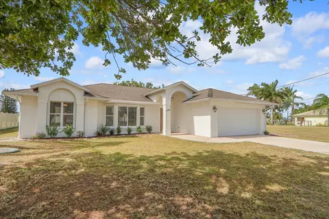 206 SW Ridgecrest Dr, Port Saint Lucie, FL 34953