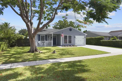 10629 Aquarius Ln, Royal Palm Beach, FL 33411