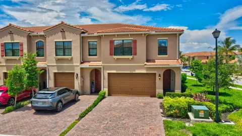 9514 Glider Way, Boca Raton, FL 33428