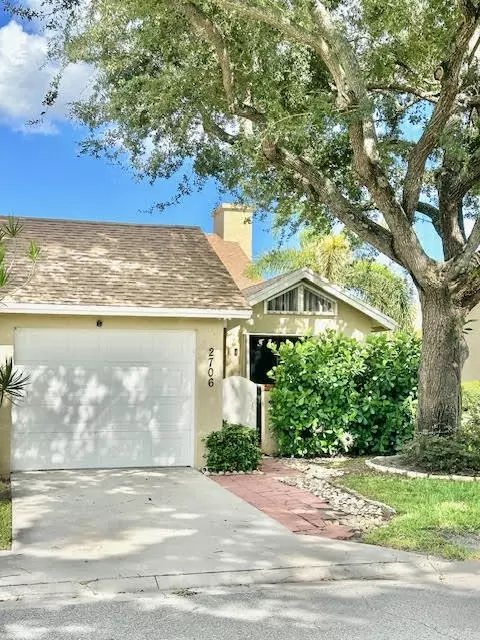 2706 Maplewood Dr, Greenacres, FL 33415