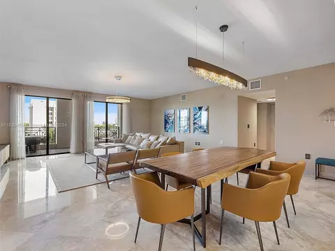 200 E Palmetto Park Rd #512, Boca Raton, FL 33432