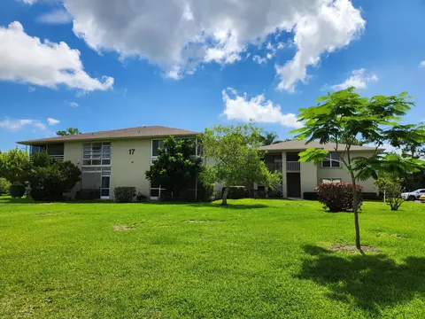 17 Lake Vista Trl #103, Port Saint Lucie, FL 34952