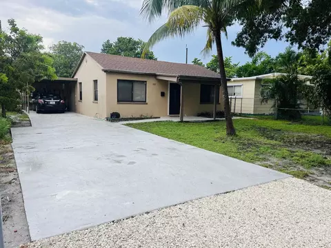 1015 S S B St, Lake Worth, FL 33460