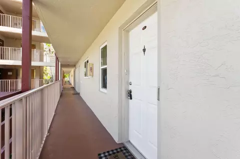 2106 S Cypress Bend Dr #207, Pompano Beach, FL 33069