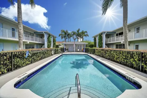 2120 NE 42nd St #2A, Lighthouse Point, FL 33064