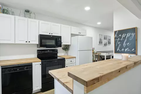 126 Sparrow Dr #7A, Royal Palm Beach, FL 33411