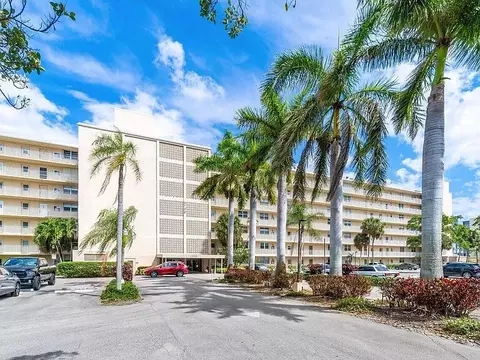 5700 NW 2nd Ave #411, Boca Raton, FL 33487