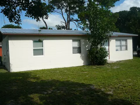 2703 Avenue H, Fort Pierce, FL 34947