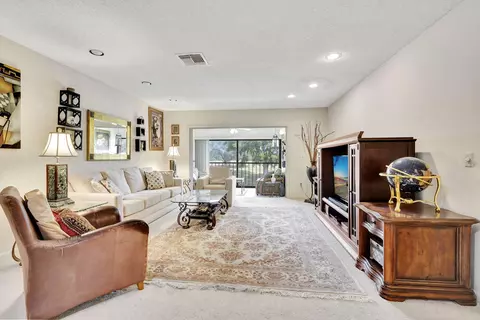 9292 Vista Del Lago #10F, Boca Raton, FL 33428