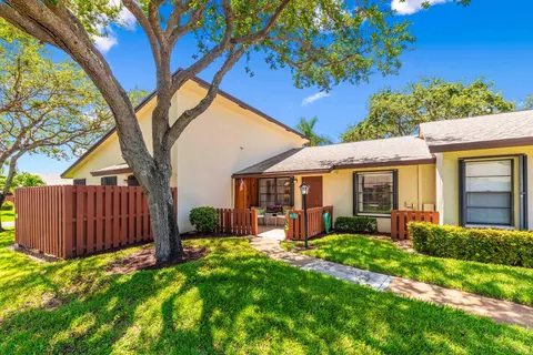 8153 SE Villa Way #2718, Hobe Sound, FL 33455