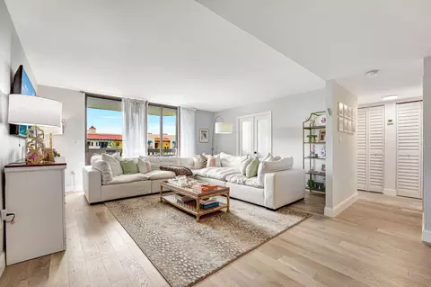 600 Biltmore Way #518, Coral Gables, FL 33134