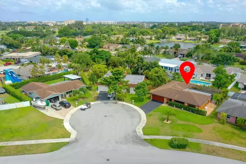 8312 SW 26th Pl, Davie, FL 33328