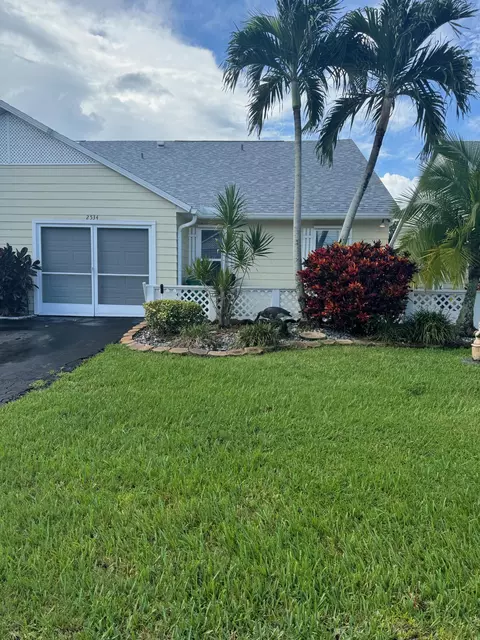 2534 SE Tropical E Cir E, Port Saint Lucie, FL 34952