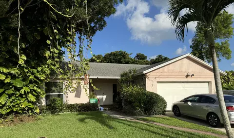 1124 Basswood Pl, Wellington, FL 33414