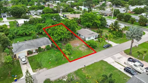 3297 SE Garden St, Stuart, FL 34997