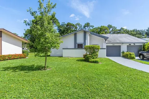 6153 Elsinore Cir, Greenacres, FL 33463