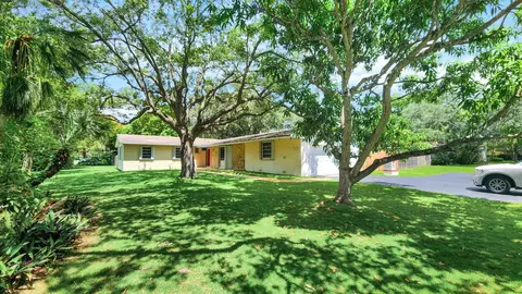 7451 SW 165 Ter, Palmetto Bay, FL 33157