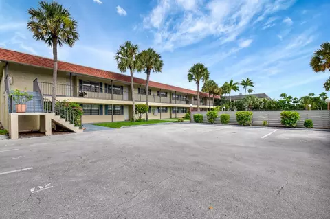1401 NW 15th Ave #1, Boca Raton, FL 33486