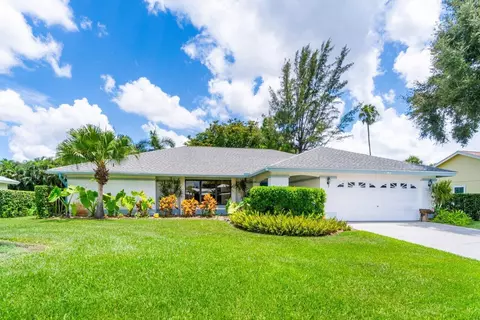 84 Santa Monica Ave, Royal Palm Beach, FL 33411