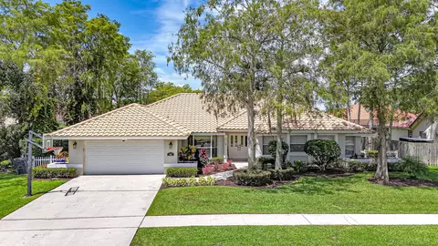 1601 Grantham Dr, Wellington, FL 33414