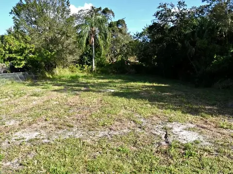 2204 N 45th St, Fort Pierce, FL 34946