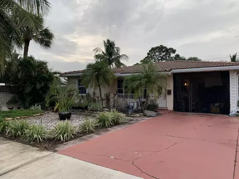 1609 N J Ter Ter, Lake Worth, FL 33460
