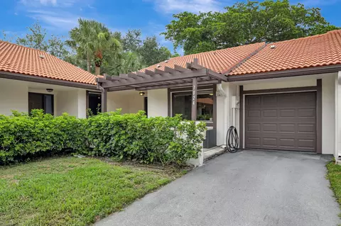7024 Nandina Ln, Tamarac, FL 33321