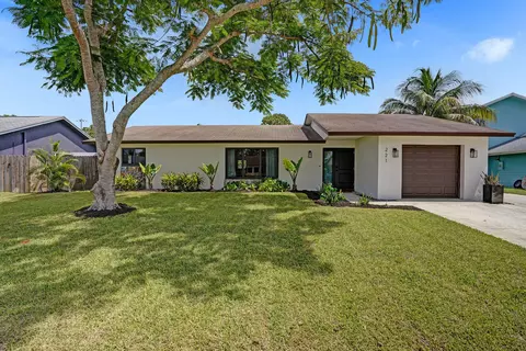 221 Bobwhite Rd, Royal Palm Beach, FL 33411