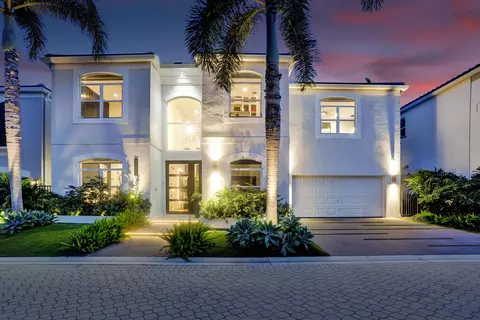 4290 NW 62nd Rd, Boca Raton, FL 33496
