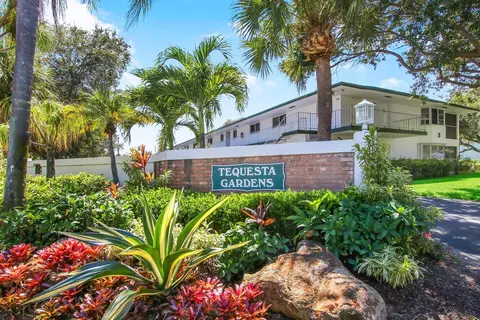 1 Westwood Ave #104F, Tequesta, FL 33469