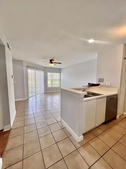4815 Via Palm Lks #1405, West Palm Beach, FL 33417