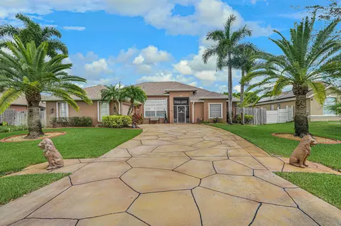 5495 NW Evanston Ave, Port Saint Lucie, FL 34983