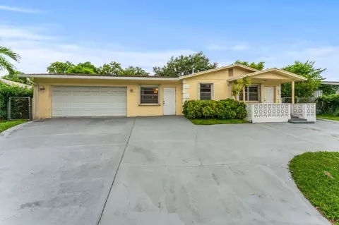 1711 16th Ct N, Lake Worth, FL 33460