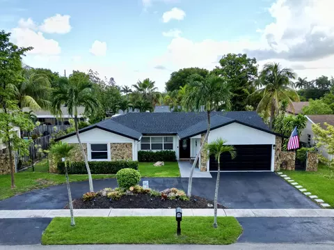 9713 NW 42nd Ct, Sunrise, FL 33351