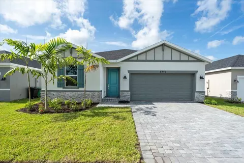 8942 Dahlia Cir, Port Saint Lucie, FL 34986