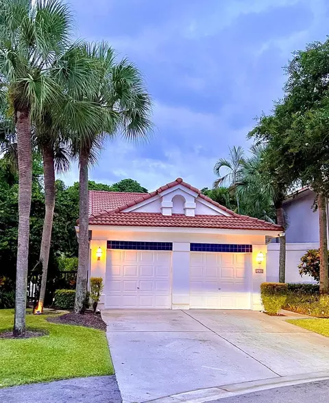5452 Fox Hollow Dr, Boca Raton, FL 33486