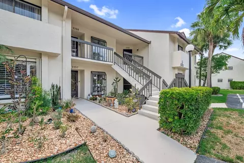 3358 Lucerne Park Dr # 523, Greenacres, FL 33467