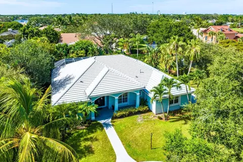 18730 SE Lakeside Way, Jupiter, FL 33469