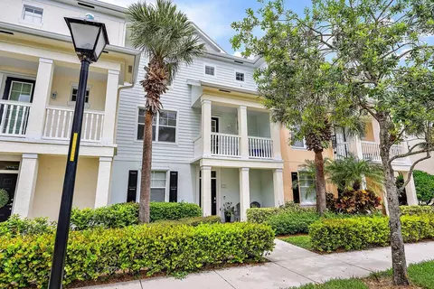156 Aragon Way #105, Jupiter, FL 33458