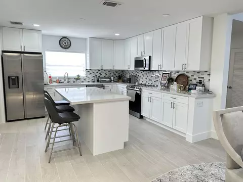 9302 Vista Del Lago #A, Boca Raton, FL 33428