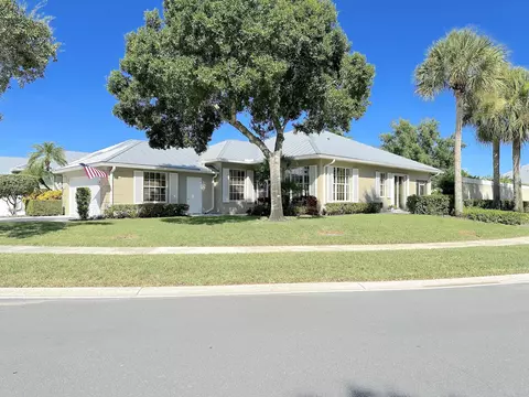1910 SW York Ln, Palm City, FL 34990