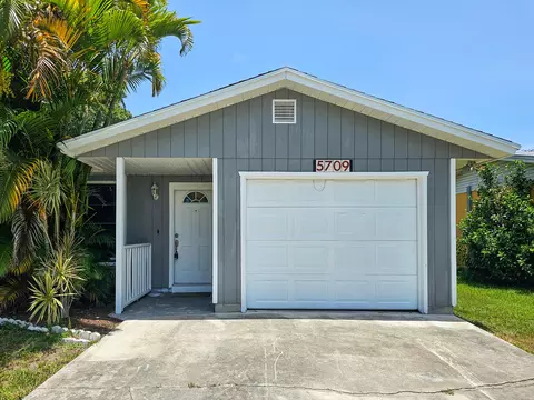 5709 SE Normandy Ave, Stuart, FL 34997
