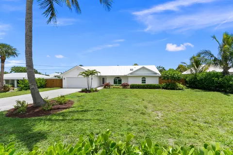 4811 NE Savannah Rd, Jensen Beach, FL 34957