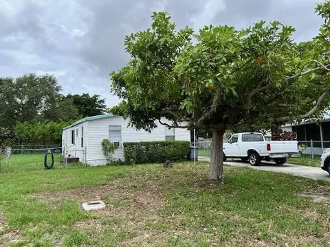 11598 Venetian Ave, Boca Raton, FL 33428