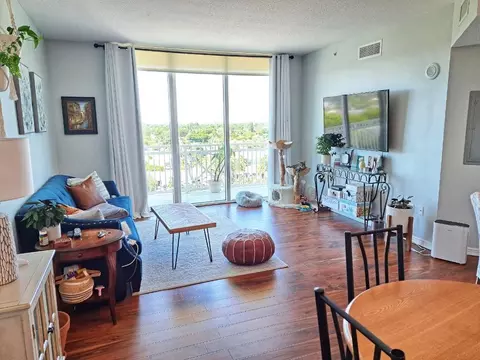 450 N Federal Hwy #801, Boynton Beach, FL 33435