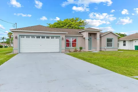 2234 SE Friendship St, Port Saint Lucie, FL 34952