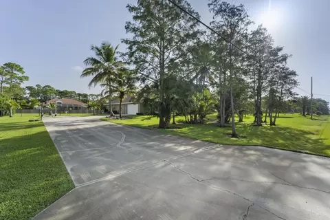 16837 64th Pl N, Loxahatchee, FL 33470