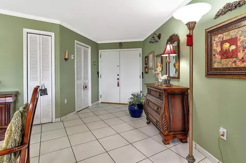 13953 Kendale Lakes Cir #201B, Miami, FL 33183